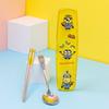 Lilpang Infant Minions, универсальный набор из прозрачного футляра для ложек из нержавеющей стали, разные цвета, 1 комплект