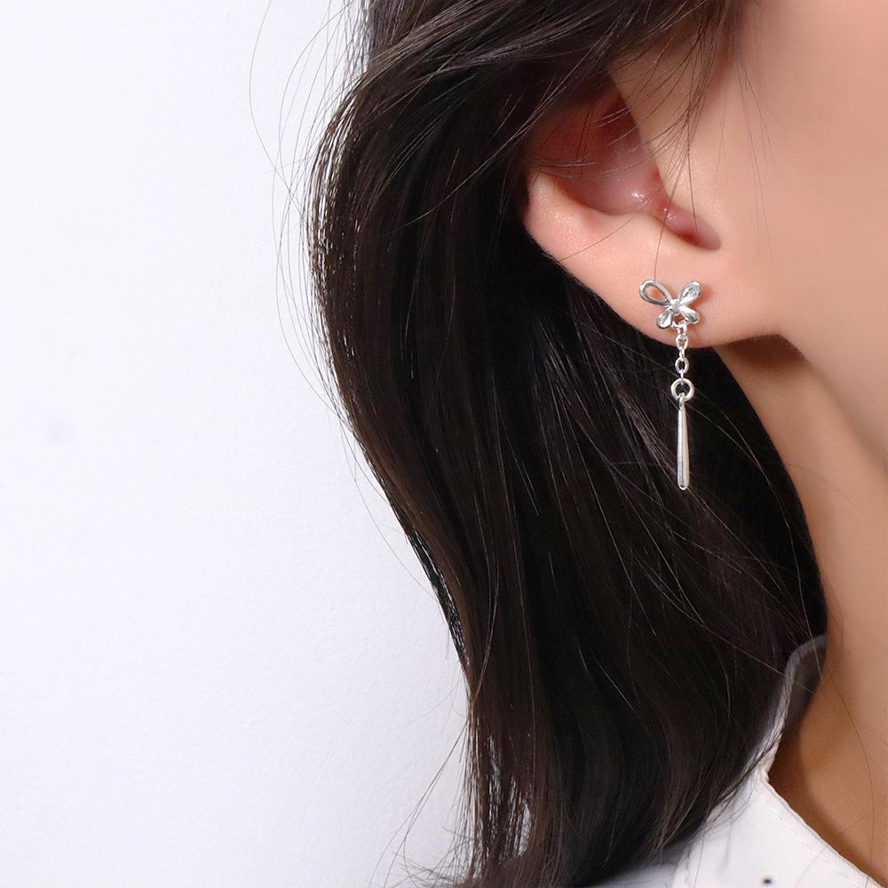 Серьги-бусины фасоль круглые: Модный короткий стиль с цепочкой-подвеской в виде сердца и звезды