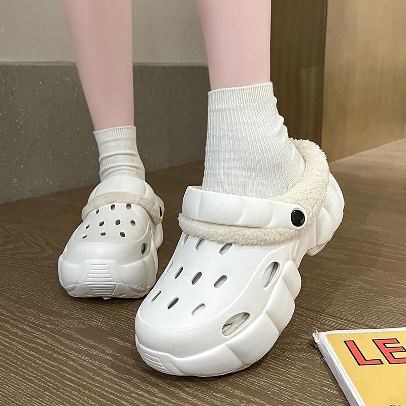 Туфли с дырочками на толстой подошве, новые съемные хлопковые тапочки для улицы, водонепроницаемые и нескользящие, плюшевые тапочки для женщин