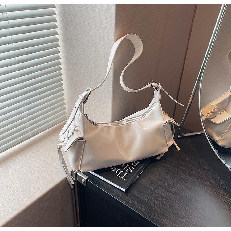 Ielgy Underarm Bag Fashion Niche Design Shoulder Messenger Bag High-End Texture Baguette Bag