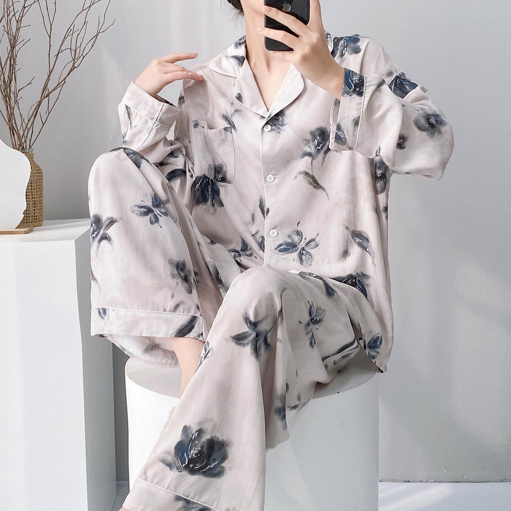 Leopard print lapel pajamas women's spring and summer long-sleeved cardigan homewear autumn cool cotton and silk suit can be worn outside large size