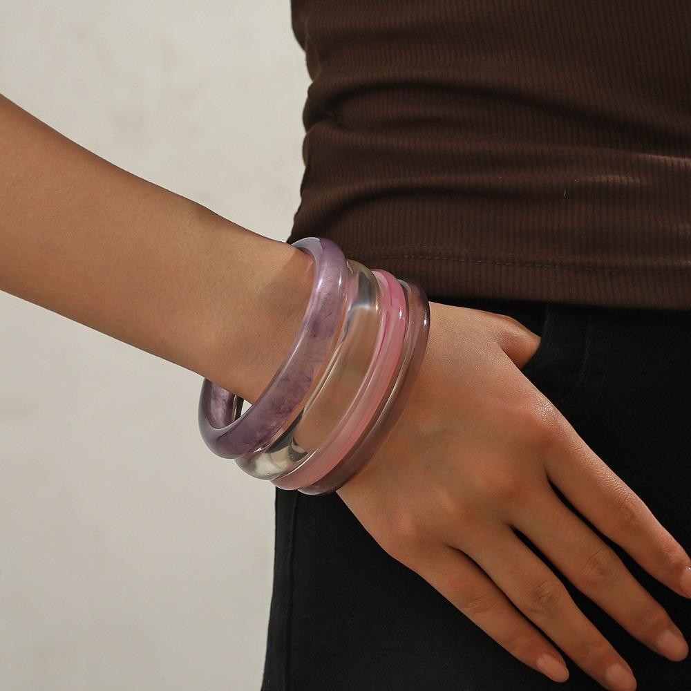 4Pcs/Set Multicolor Resin Bracelet Semi Transparent Punk Bracelet Set Acrylic Cuff for Teenagers