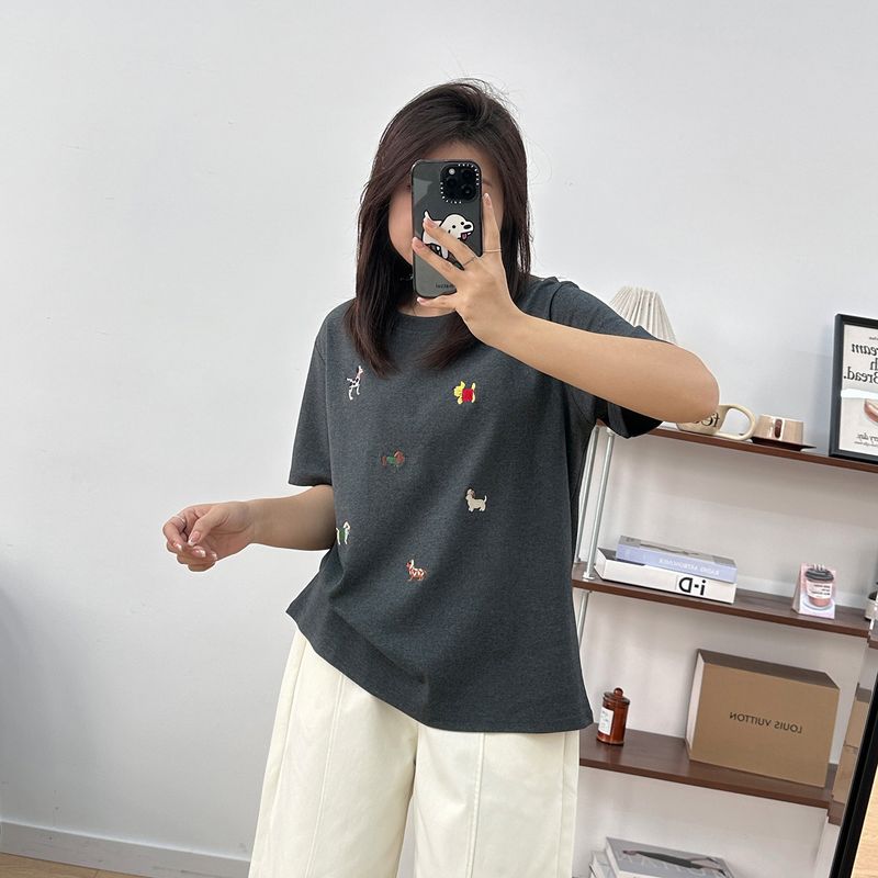 Wanwan Plus Size Design Embroidered Regular Shoulder Short Sleeve T-Shirt for Women, Summer Round Neck Tee for Plus Size Women, Slimming Top