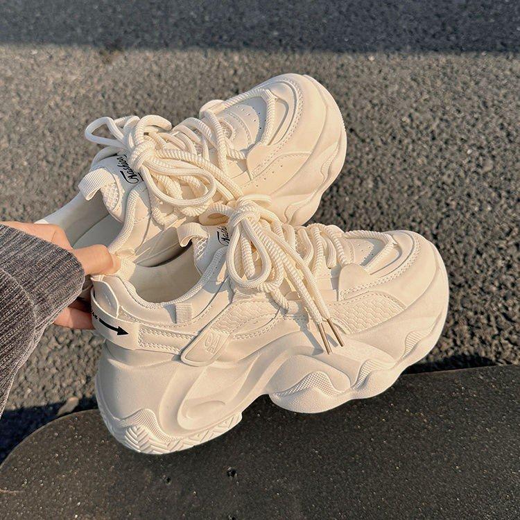 Удлиняющая обувь для папы на толстой подошве, женская весенне-осенняя корейская версия The Fried Street Show Feet, маленькая повседневная спортивная обувь