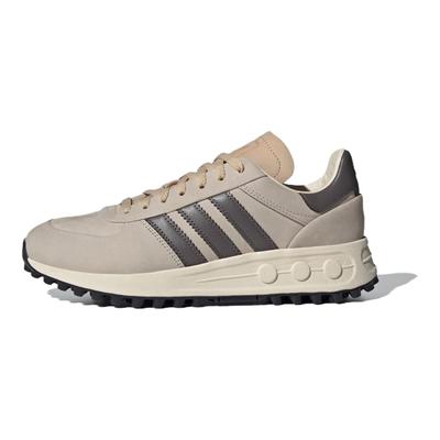 Кроссовки LA Trainer XLG Wonder Beige Unisex цвета загара, угля, магии-бежевого цвета IE6481