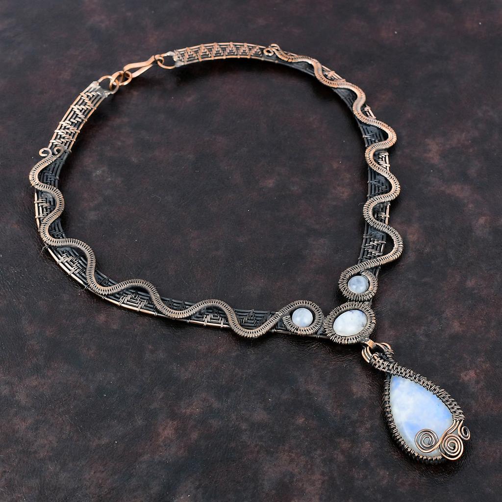 Ожерелье из радужного лунного камня, ожерелье из медной проволоки, регулируемое ожерелье, медные украшения ручной работы, подарок для мамы, изящное ожерелье из драгоценных камней