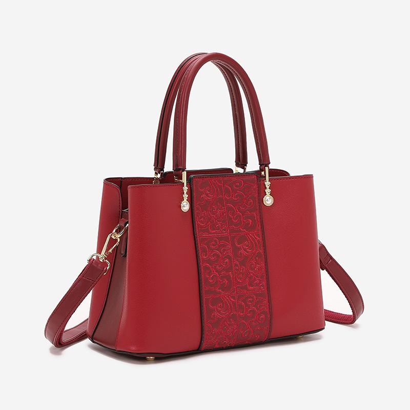 Embroidered bag 2026 new model, elegant and fashionable wedding ladies' bag, large-capacity handbag for mom, Chinese style red
