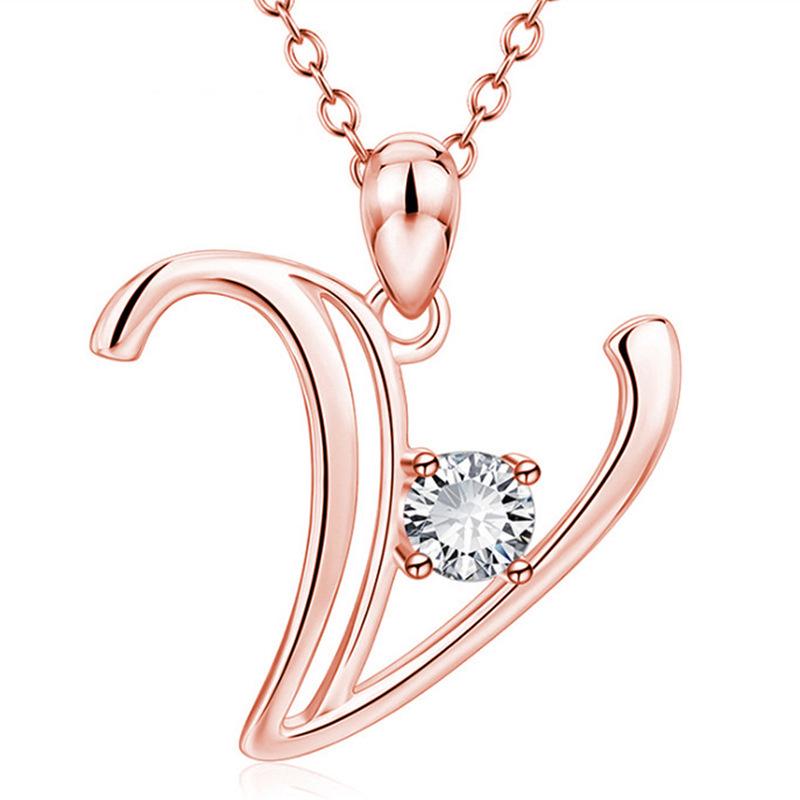 Стильное женское ожерелье с бриллиантовой подвеской в виде 26 букв