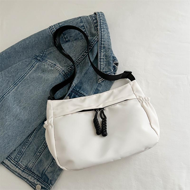 Повседневная сумка-тоут, корейская версия сумки через подмышку, модная летняя сумка большой вместимости для поездок на работу, новая сумка через плечо для женщин