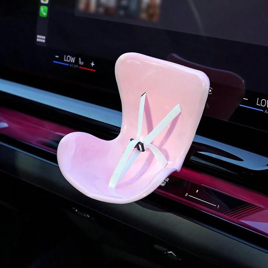 15-17cm Car Doll Seat Labubu Doll Safety Seat Cute Doll Air Outlet Aromatherapy Decoration Car Interior Ornament Accessorie Gif