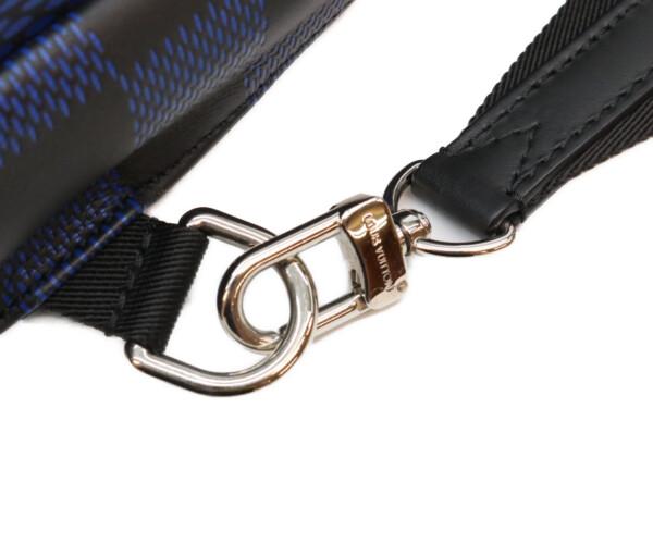 LOUIS VUITTON 2021 model N50024 Damier Infini 3D Auware News Link Back body bag Black / blueUsed