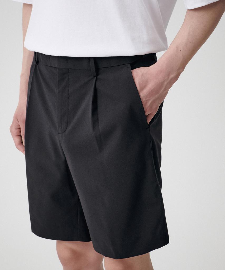 MUSINSA STANDARD [Cooltandard] Hidden Elastic Waist Half Slacks [Dark Gray]