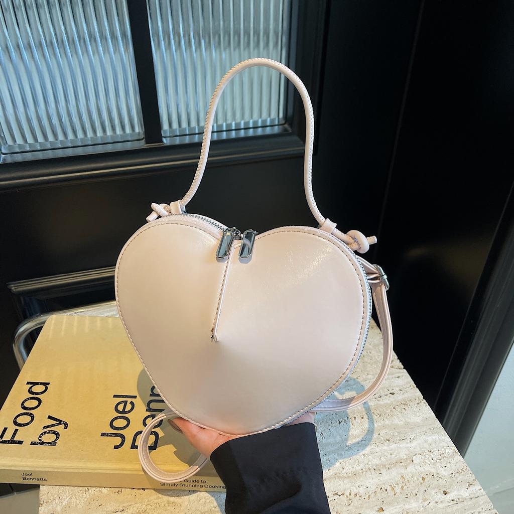 Niche Design Women's Bag Love Peach Heart Bag High Sense Simple Armpit Bag Change Mobile Phone Bag Fashion Messenger Bag