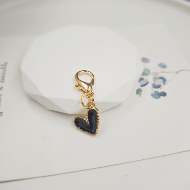 10 шт. Красочный Металлический Брелок с Надписью Love Набор из 10 штук Изысканная Подвеска в Форме Сердца Персонализированное Украшение для Ключей Маленькая Подвеска для Сумки