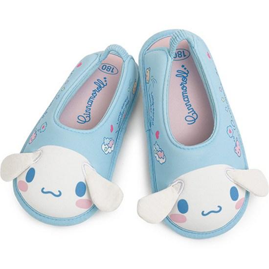 Sanrio Girls' Cinnamoroll Sweet Non-slip Overshoes PP122, a Popular Character In Korea