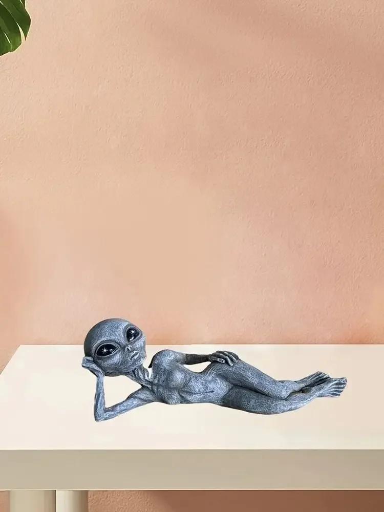 1 шт. Статуэтки инопланетян из смолы, Фигурка, Хэллоуин, Креативные статуи, Настольный домашний декор, Садовое украшение, Рождественские украшения