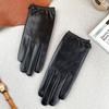 Leather Gloves Women'S Thin Touchscreen Driving Electric Car Simple And Fashionable Short Top Layer Sheepskin