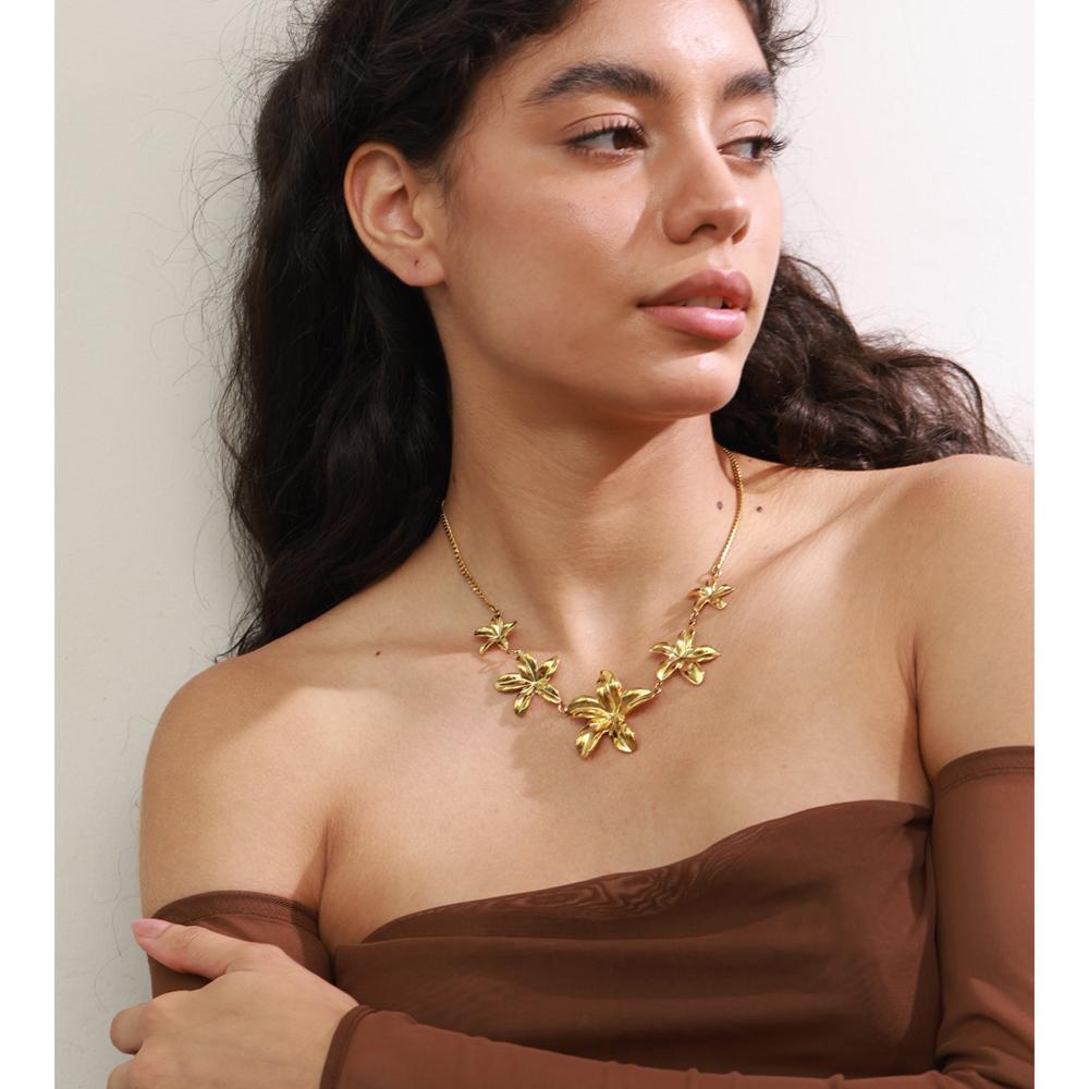 Yhpup Popular Stainless Steel Flower Pendant Chain Necklace Metal Tarnish Resistant Fashion Collar Jewelry PVD Plated Waterproof