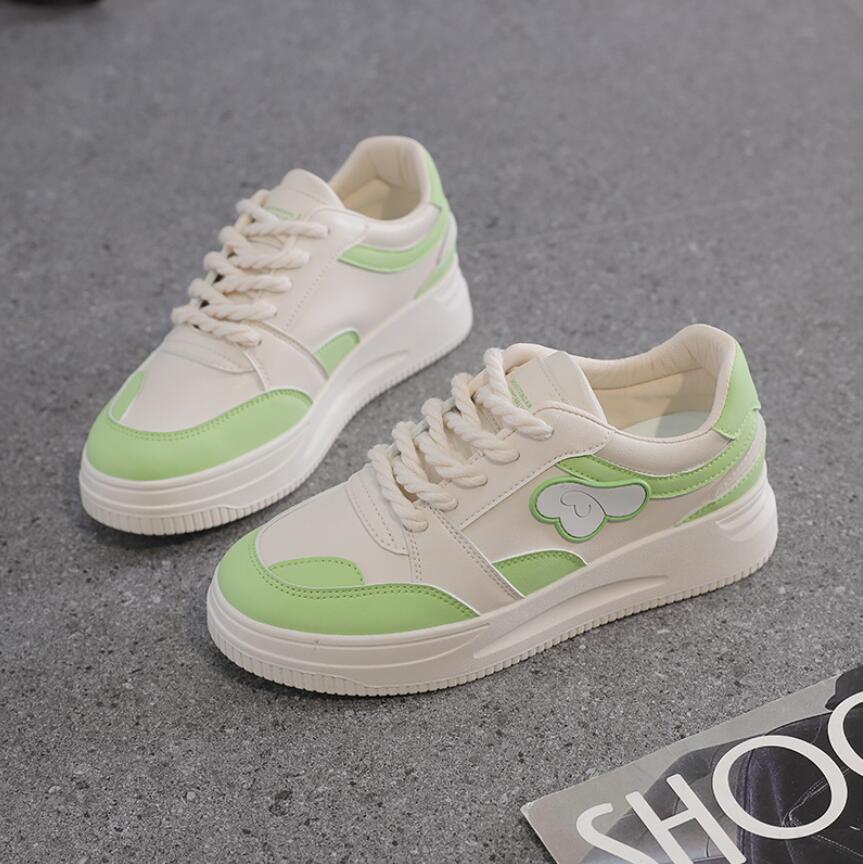 2024 Student Board Shoes Женская осенняя новая обувь с низким верхом на толстой подошве, модная дышащая повседневная обувь, спортивная обувь, маленькая