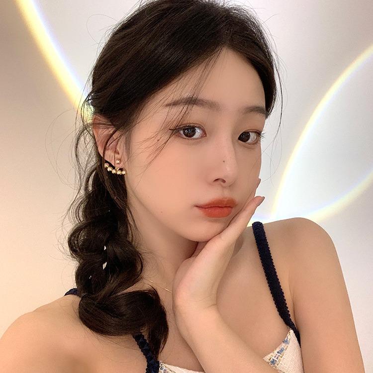 Серьги в стиле Ван Цзывэнь - Высококлассная легкая роскошь - Модный нишевый дизайн 2024 года для женщин