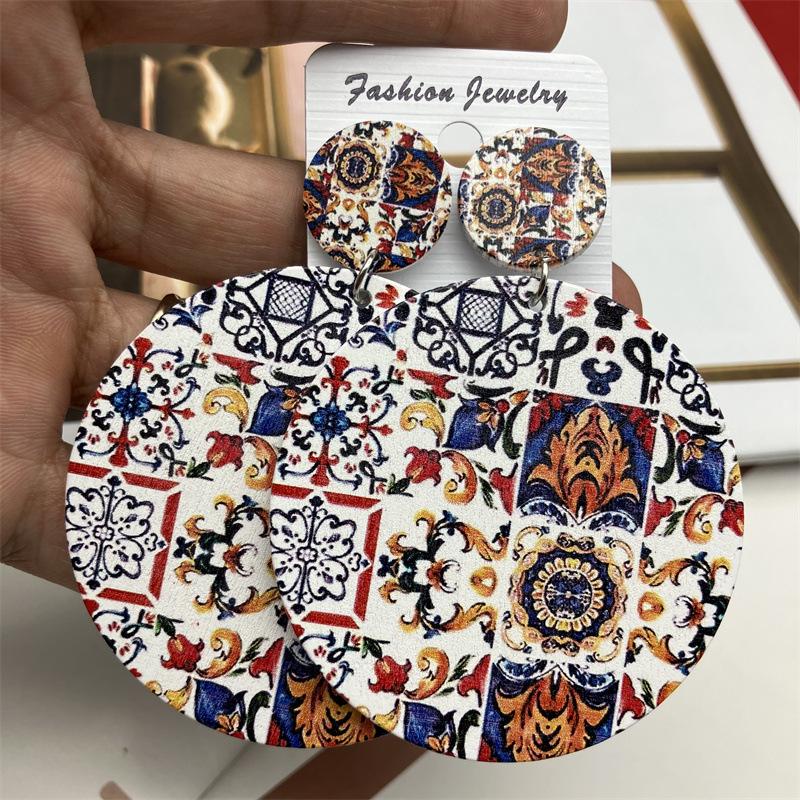 Vintage Painted Big Wooden Earrings Ethnic Exaggerated Pattern Geometric Statement Drop Earrings Vacation Party Jewelry