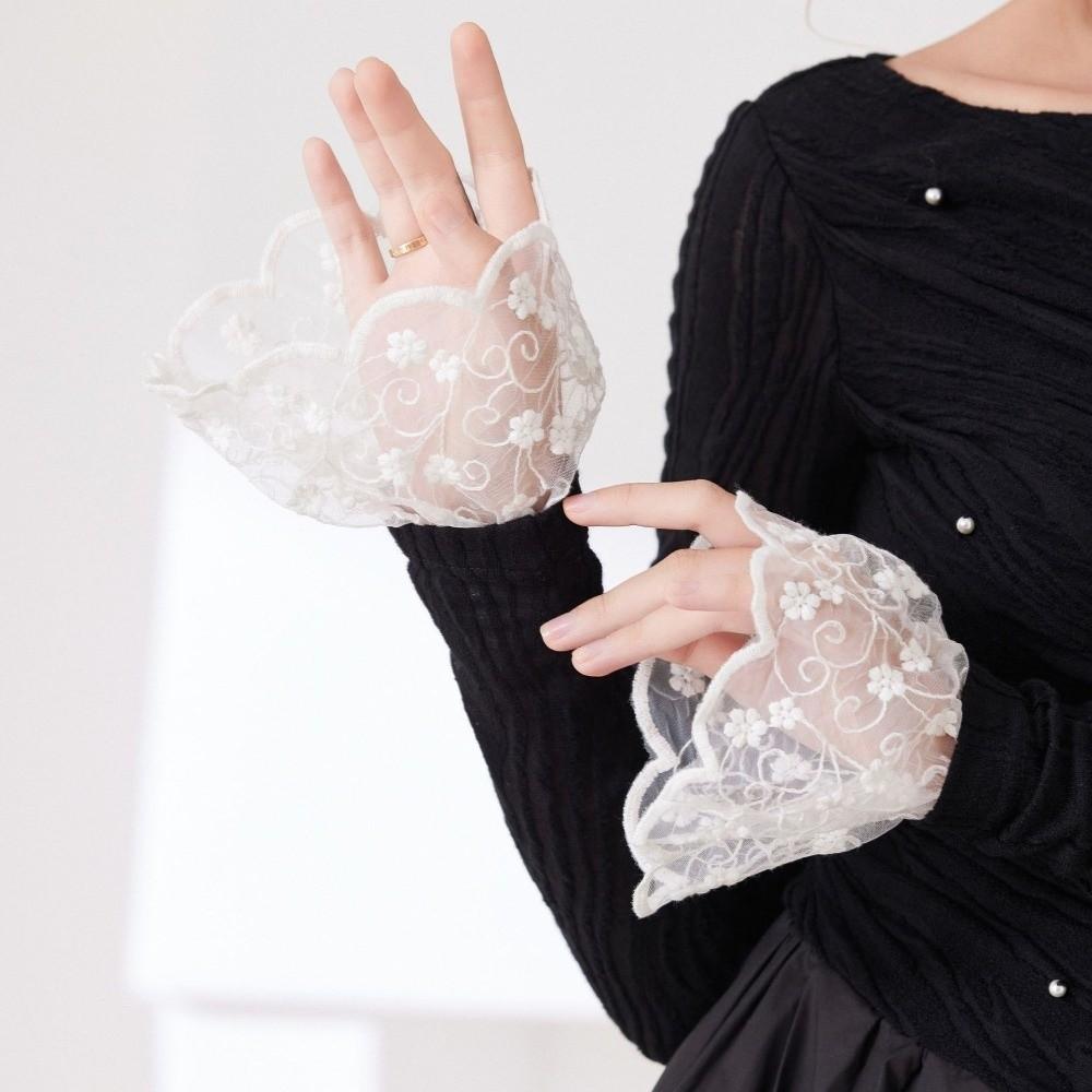 1 Pair Lace Material Lace Cuffs White Color Ruffled Wristband Detachable Cuffs Photoshoot