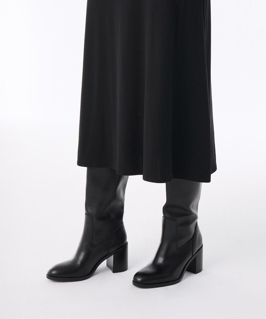 MUSINSA STANDARD WOMAN Женское мягкое трикотажное расклешенное длинное платье [Черный]