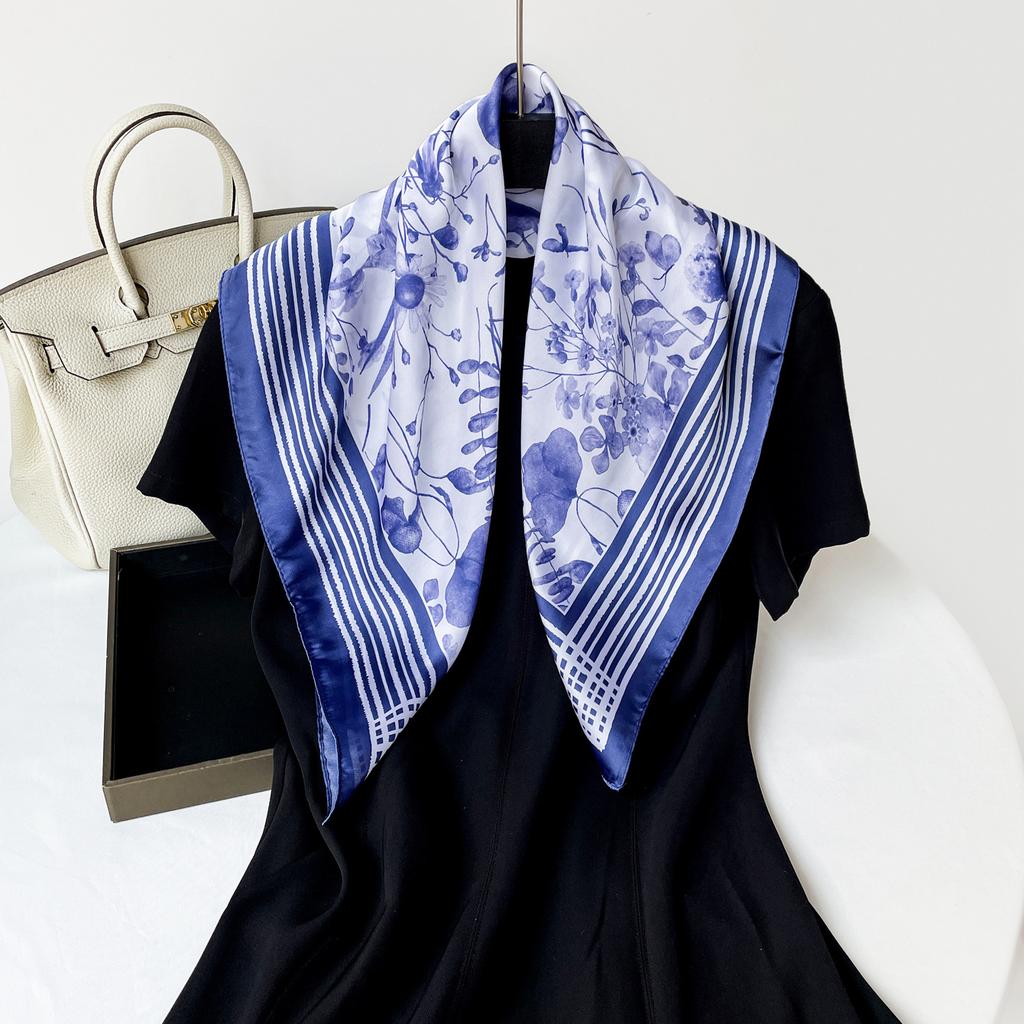 Silk scarf small square scarf 71cm women's printed scarf temperament versatile high sense new fashion thin silk scarf wholesale