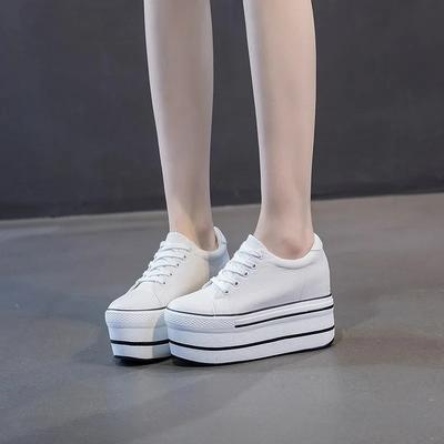 Женская обувь – Кроссовки