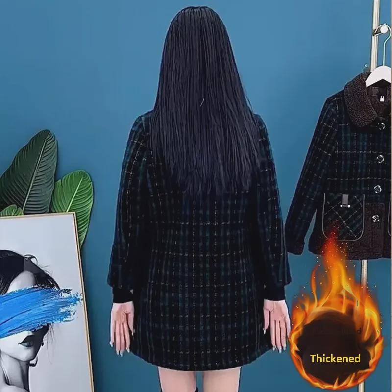 Женское стильное бархатное утепленное пальто средней длины для осени и зимы