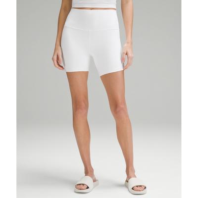 Низ (Женская одежда) – Шорты