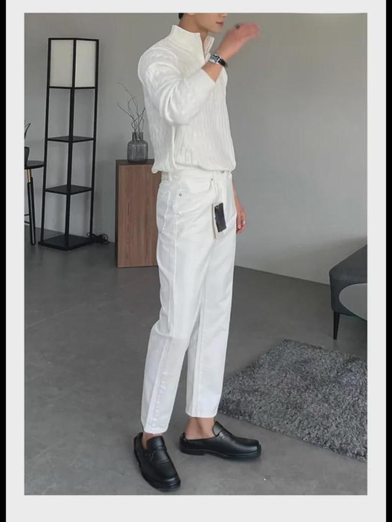 Мужской модный белый свитер-пуловер с полуводолазкой на молнии