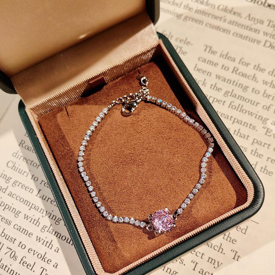 Классическое ожерелье-подвеска 'Голова быка' с розовым звездчатым анисом, огранка 'роза', параиба, красочные серьги-пусеты с бриллиантами, кольцо с розовым бриллиантом, браслет цвета морской волны