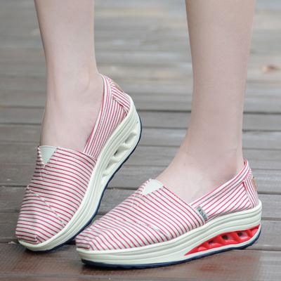 Качающаяся обувь старые пекинские тканевые туфли ленивые туфли 2025 новая летняя повседневная женская обувь корейская версия студенческие парусиновые туфли