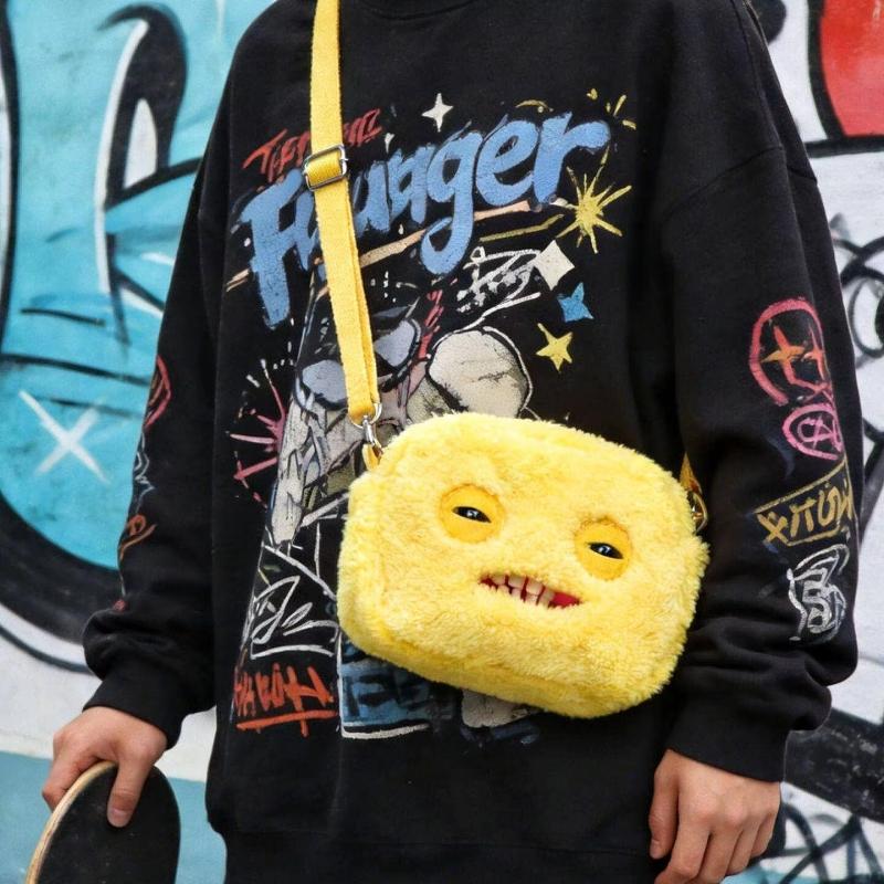 Mr Buttons Screech Black Monster Crossbody Bag Ugly Cute Doll Shoulder Bag Street Fashion Casual Wear Collectible Gift