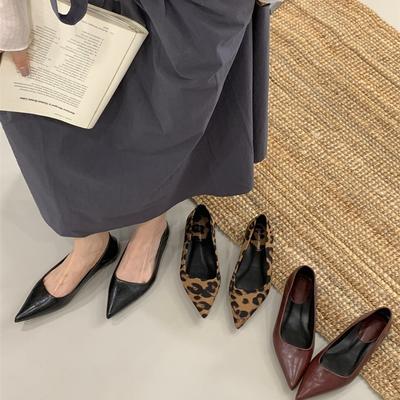 Осень-зима 2025 новая модель туфли-лодочки на высоком каблуке с острым носком и мелким вырезом, модные универсальные темпераментные туфли на высоком каблуке для знаменитостей и деловых женщин, одинарные туфли