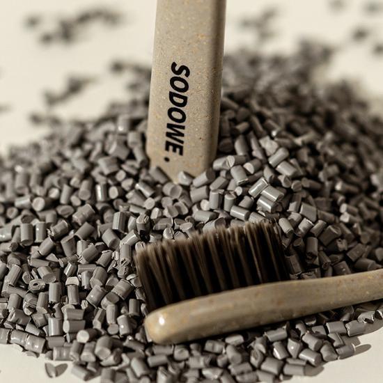 Sodowe Woodchip Triple Double-Sided Fine Bristle Toothbrush (Random Color)