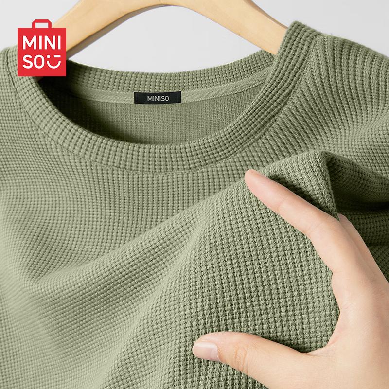 MINISO Мужская повседневная свободная футболка с коротким рукавом 2026