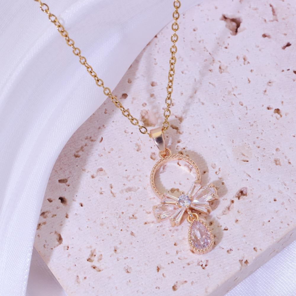 Fashion Zirconia Butterfly Pendant Necklaces for Women Sparkling Stainless Steel Necklace Jewelry Wedding Accessories