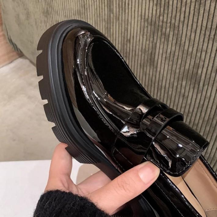 Виноградная мама осень и зима новые на толстой подошве увеличивающие рост маленькие кожаные туфли женская одежда высококачественные лоферы из мягкой кожи женский стиль милой сестры