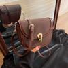 High Appearance Retro Single Shoulder Bag Autumn and Winter New Fashion Versatile Saddle Bag  Armpit Single Shoulder Bag