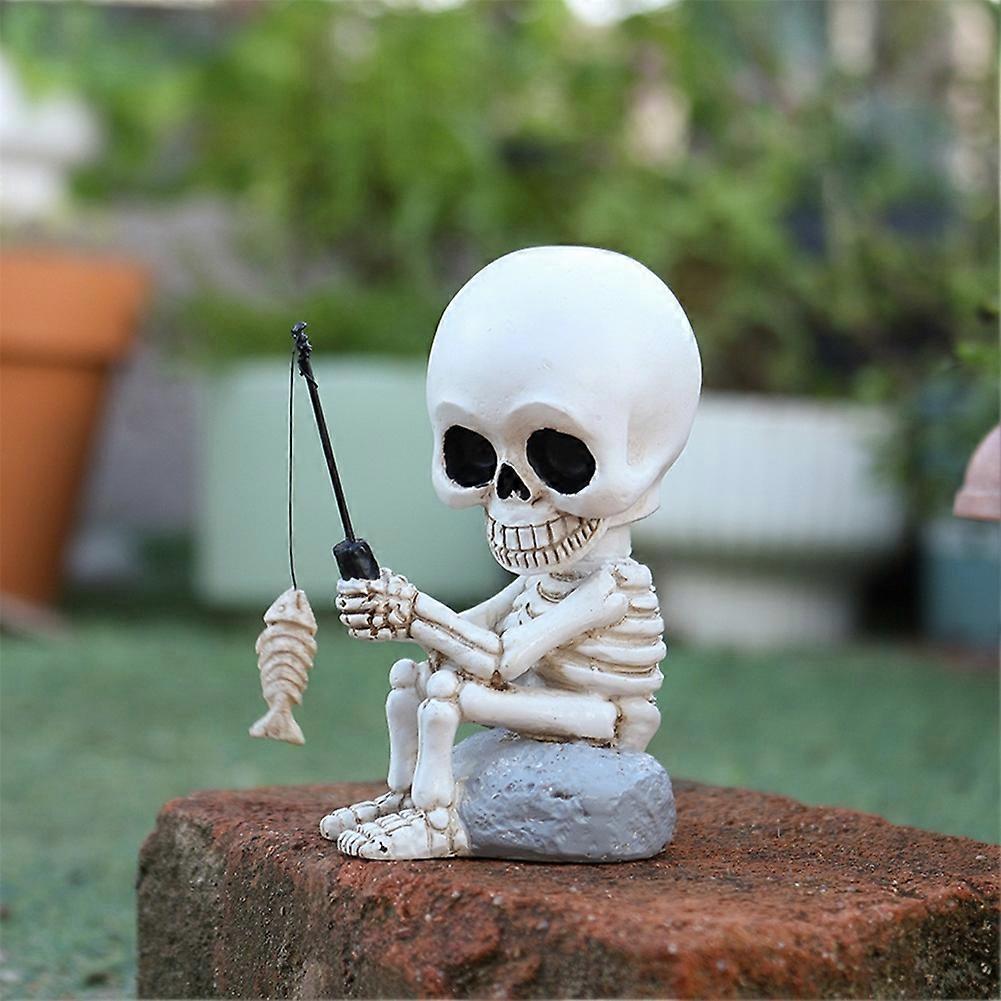 Resin Fishing Skull Outdoor Patios Decoration Home Patios Yard Pond Resin Sculpture for Halloween Party Prop