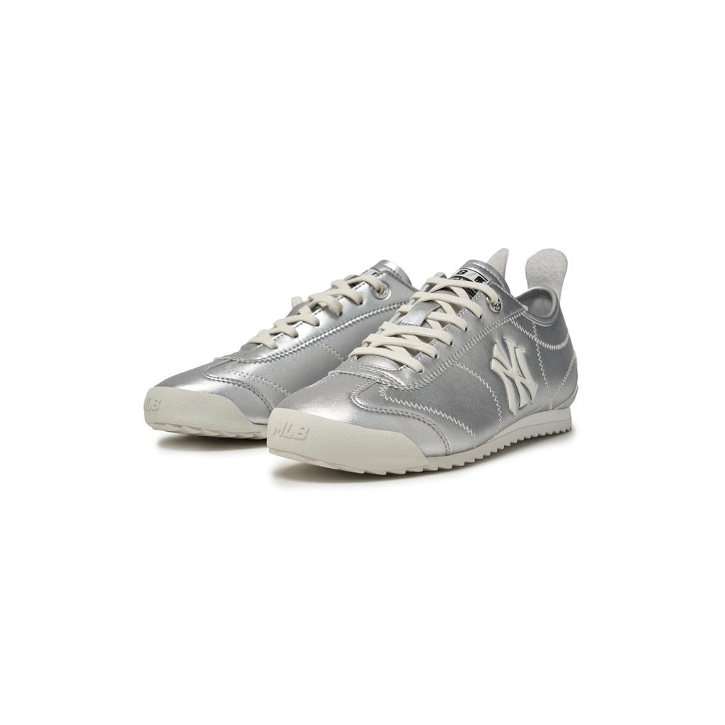MLB New York Yankees Synthetic Leather Slip Resistant Lightweight Low top Casual Shoes Unisex Silver 3ASXC016N-50SIS