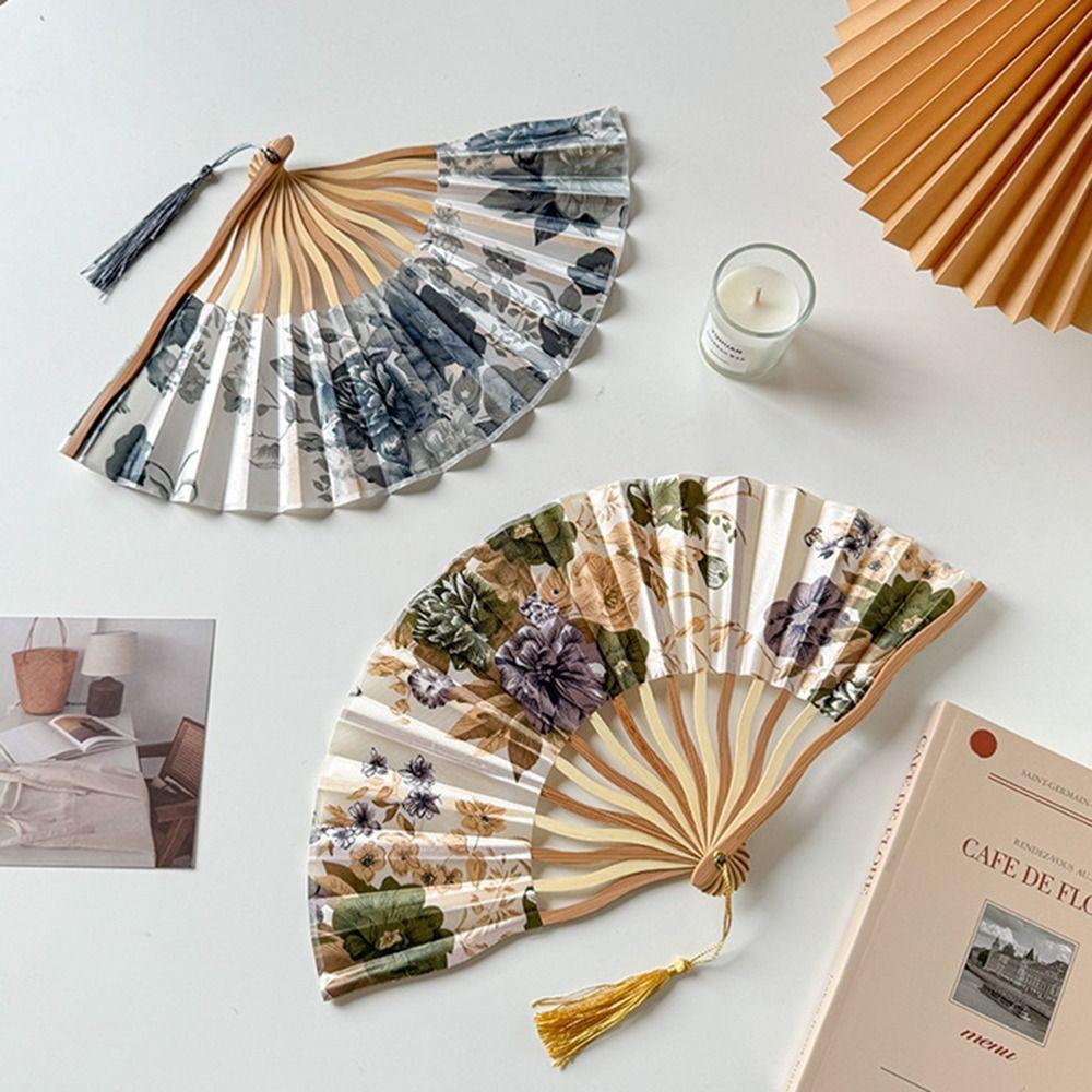 Шелковый складной веер в китайском стиле, классический складной веер с кисточкой, старинный ручной веер, подарок для девушки