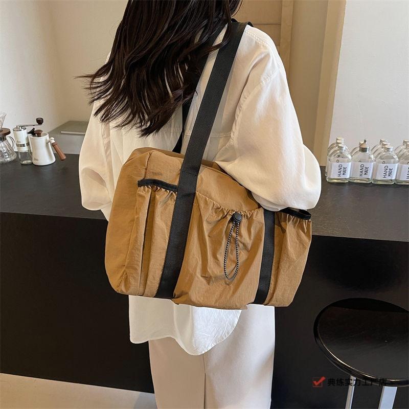 New Korean Version of Large-capacity Travel Bag Simple Casual Shoulder Handbag Trendy Cool Going Out Commuter Backpack Women