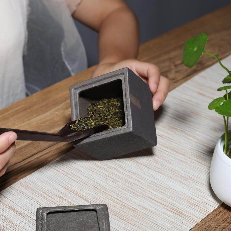 Chinese Retro Tea Pot Ceramic Storage Tea Jar Retro Coarse Pottery Hand Scrub Decor Container Coffee Table Tabletop Tea Caddy