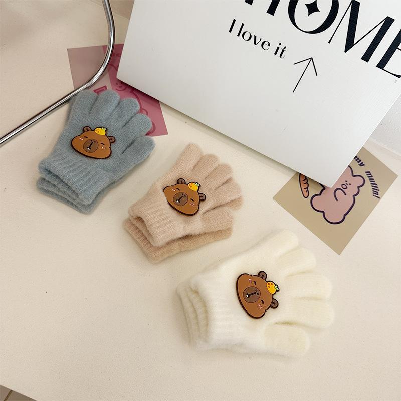 Cartoon Embroidered Kapibara Children's Gloves Stylish and Warm Split Finger and Five Finger Gloves for Boys and Girls