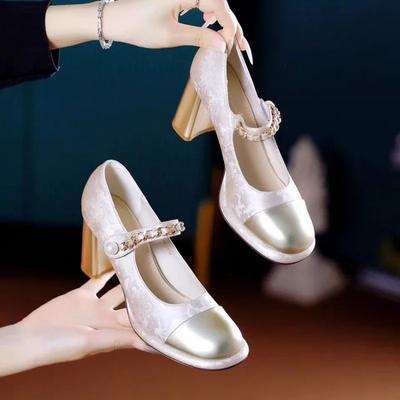 Мода 2024 года, осень, новые женские модные однотонные повседневные туфли с квадратным носком, украшенные жемчугом и металлической цепочкой, на высоком каблуке