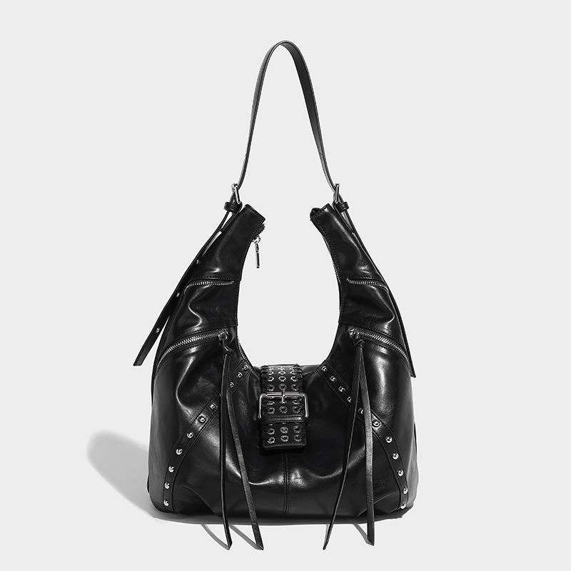 Niche Retro Hot Girl Oil Wax Leather Commuter Handbag Autumn Winter New Fashion Millennium Style Rivet Single Shoulder Horn Bag