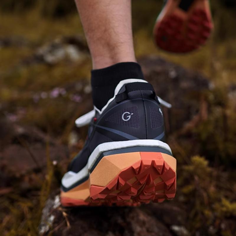 Anta Кроссовки для бега по пересечённой местности Champion Series Hunter Falcon Nitrogen Technology для мужчин, цвет чёрный белый 112416602A-1